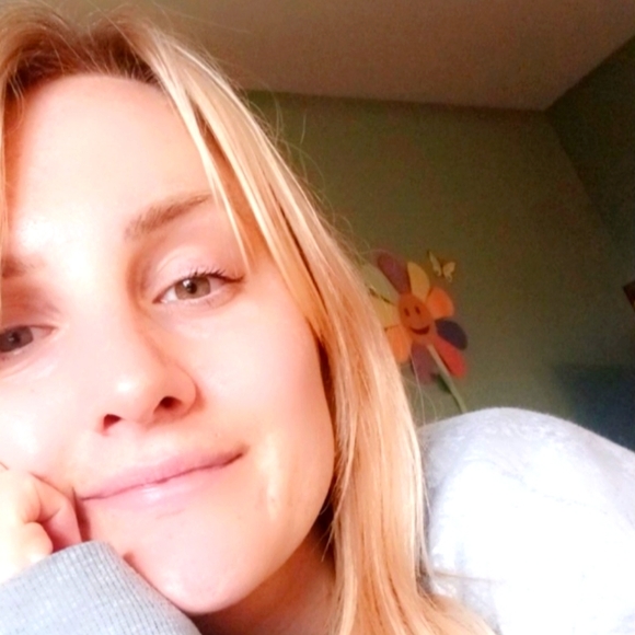 Meet your Posher, Tasha - Picture 1 of 3